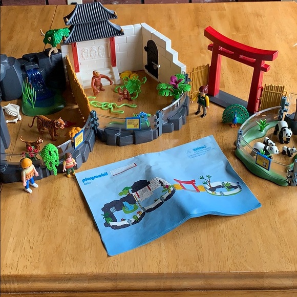 playmobil animal enclosure